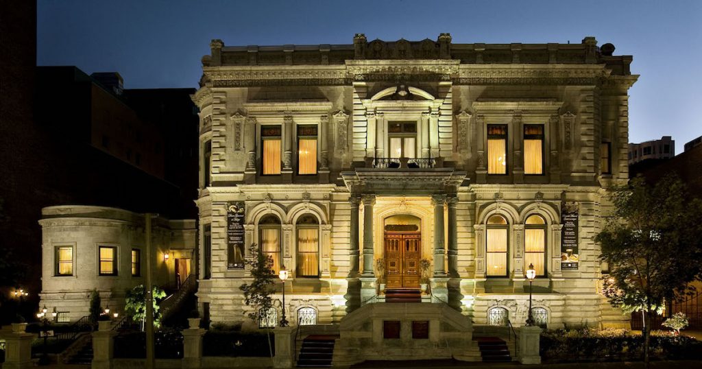 Hotel Mount Stephen et le Bar George