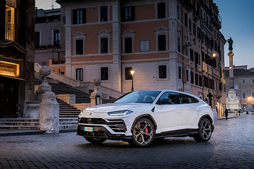 Lamborghini Urus SUV in Gentologie Magazine Issue 2