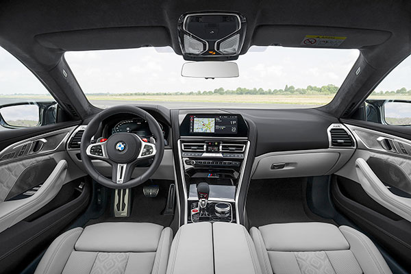 BMW-M8-Competition-Gran-Coupe---Tableau-de-bord