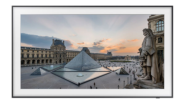 Fantastic-gifts-for-the-techy-gentlemen----Samsung-The-Frame---Le-Louvre-