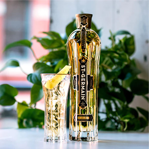 St-Germain---Bottle-and-Glass