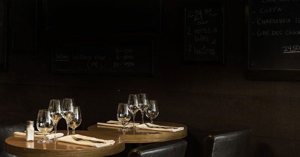13-Montreal-essential-wine-bar---Cover---Les-Cavistes
