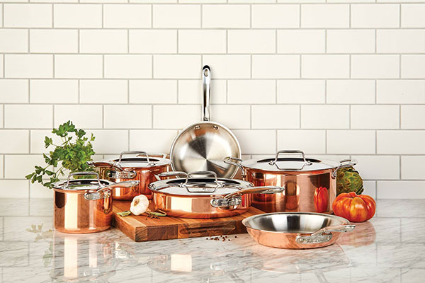Cookware-set---All-Clad---The-Ultimate-Gift-List-by-Gentologie