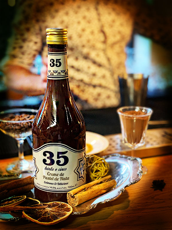 Licor-35---Spirits-and-more-for-the-Holidays---Gentologie---Normand-Boulanger