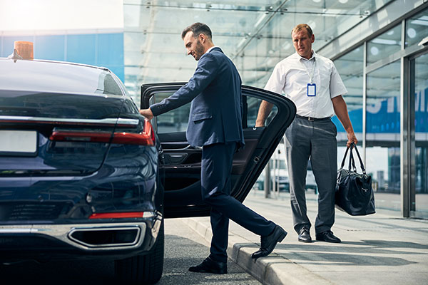 How-to-Be-a-Gentleman-on-the-Plane---Transport