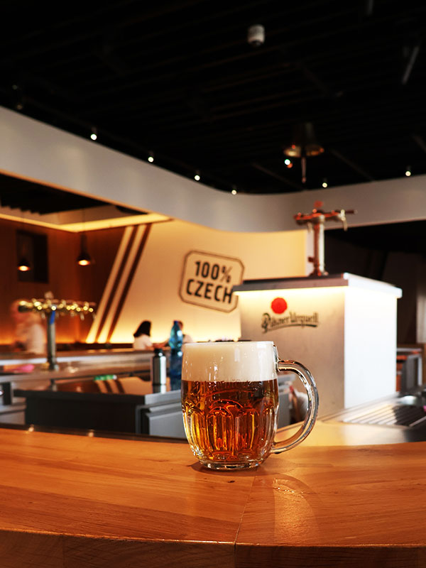 Pilsner-Urquell---The-Beer-Experience---Beer-at-the-Bar---48-hours-in-Prague