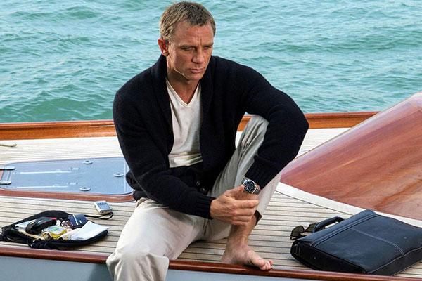 Daniel-Craig---Casino-Royale---Sunspel-and-James-Bond----White-T-shirt---Venice---Spirit-54-Boat
