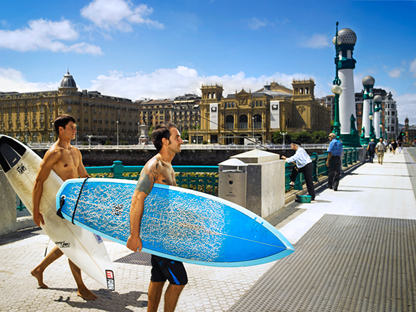 Downtown-Surfers---San-Sebastián---Spain