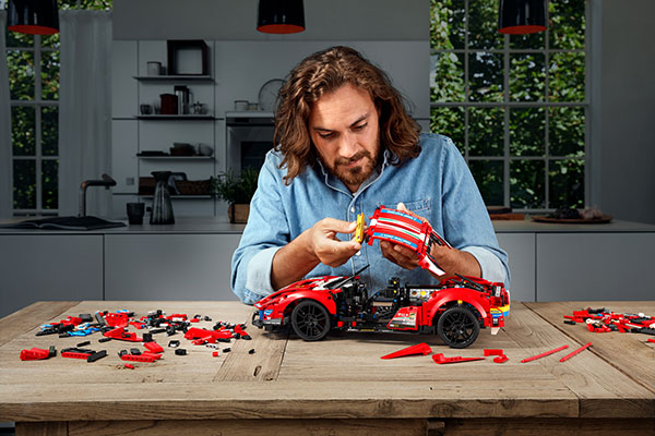 LEGO--Ferrari---Gentologie-Gift-Guide