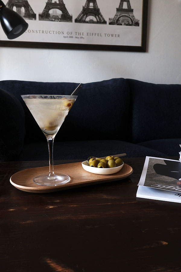 The-James-Bond-Vodka-Martini---Olives