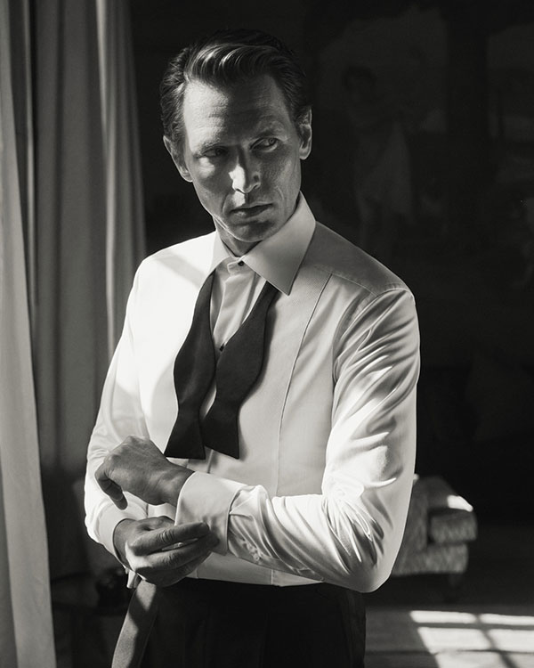 Mastering the shirt sleeves is essential for a great tuxedo lookPhoto: ETON