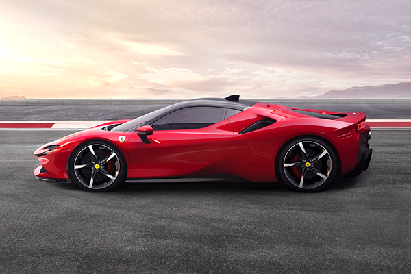 Ferrari SF90-Stradale---Supervoiture - 7 chefs-d’œuvre automobiles à faire rêver