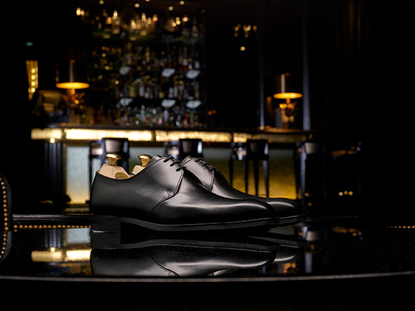 The Highbury shoes by Crockett & Jones - The gentleman essential accessories in 2024