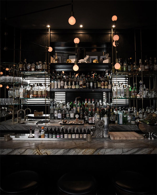 Bar Le Cloakroom - The best bars for gentlemen in Montréal