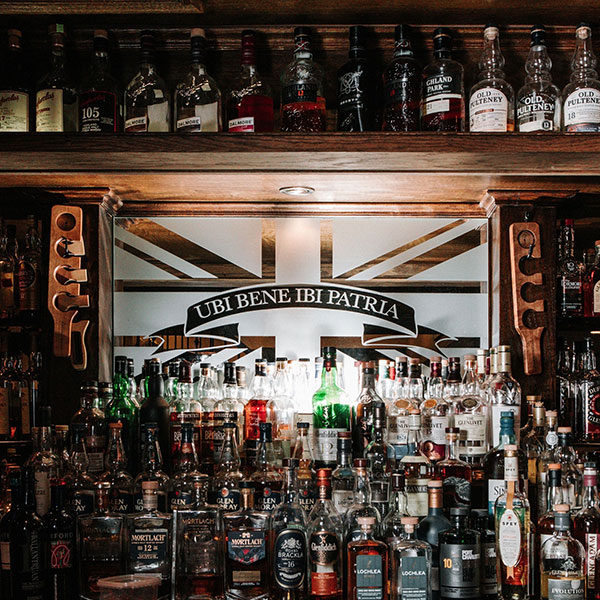 Burgundy Lion Pub - The best bars for gentlemen in Montréal