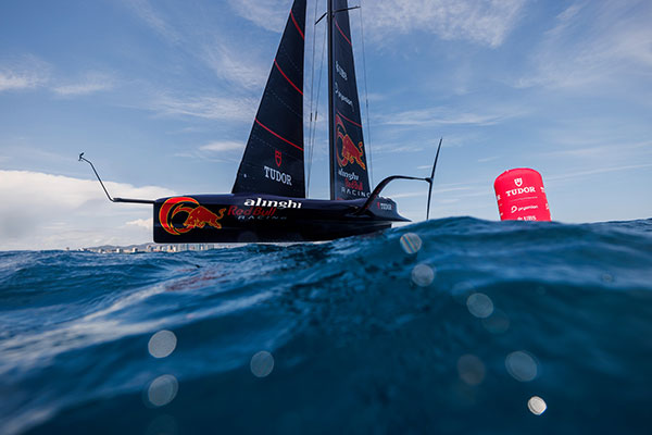 Alinghi Red Bull Racing BoatOne - Bombardier and Alinghi Red Bull Racing