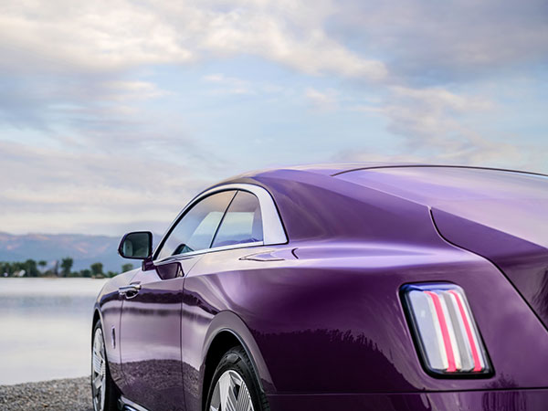 Spectre with daytime taillightsPhoto: Rolls-Royce