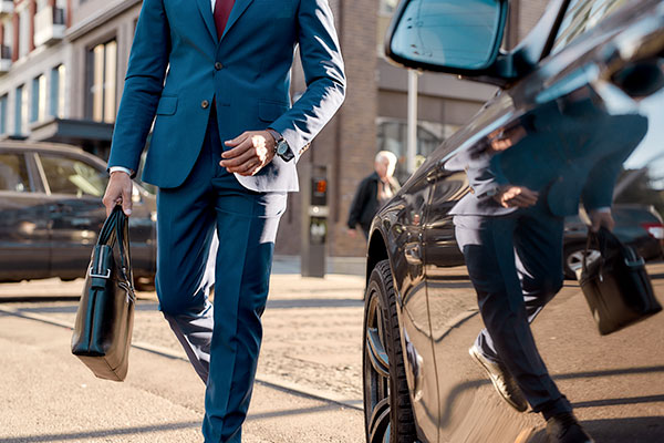 35 mistakes men wearing suits make - You must have a pant crease.