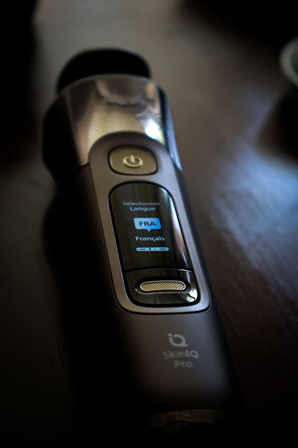Language settings menu on the Philips i9000 Prestige Ultra Razor