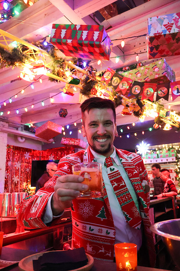 Celebrating the holidays in Montréal like a gentleman - Miracle Bar