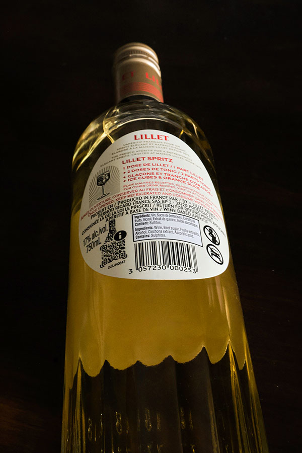 La recette de Lillet Spritz apparaît au dos de la bouteille