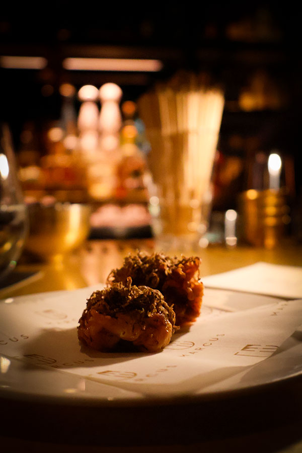 Marcus Night Bar at the Four Seasons Hotel Montréal - Fried chicken with truffles