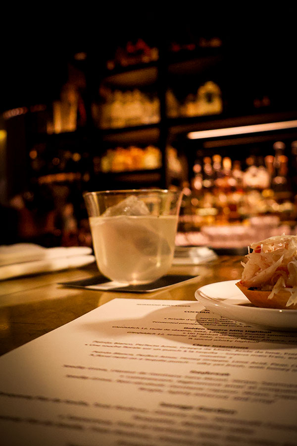 New cocktail experience at Marc Night Bar at Four Seasons Hotel Montréal - Clear Intentions cocktail and snow crab tartlet