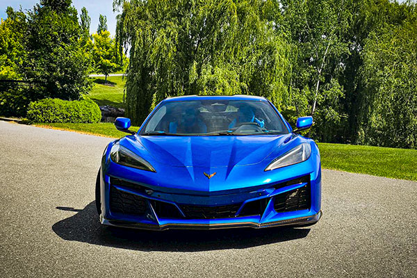 2025 Corvette E-Ray - Front hood