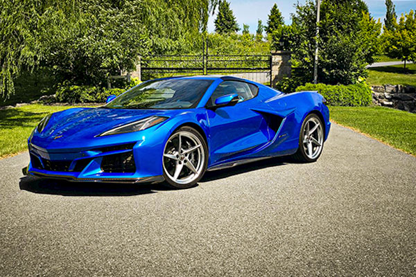 2025 Corvette E-Ray - Side view