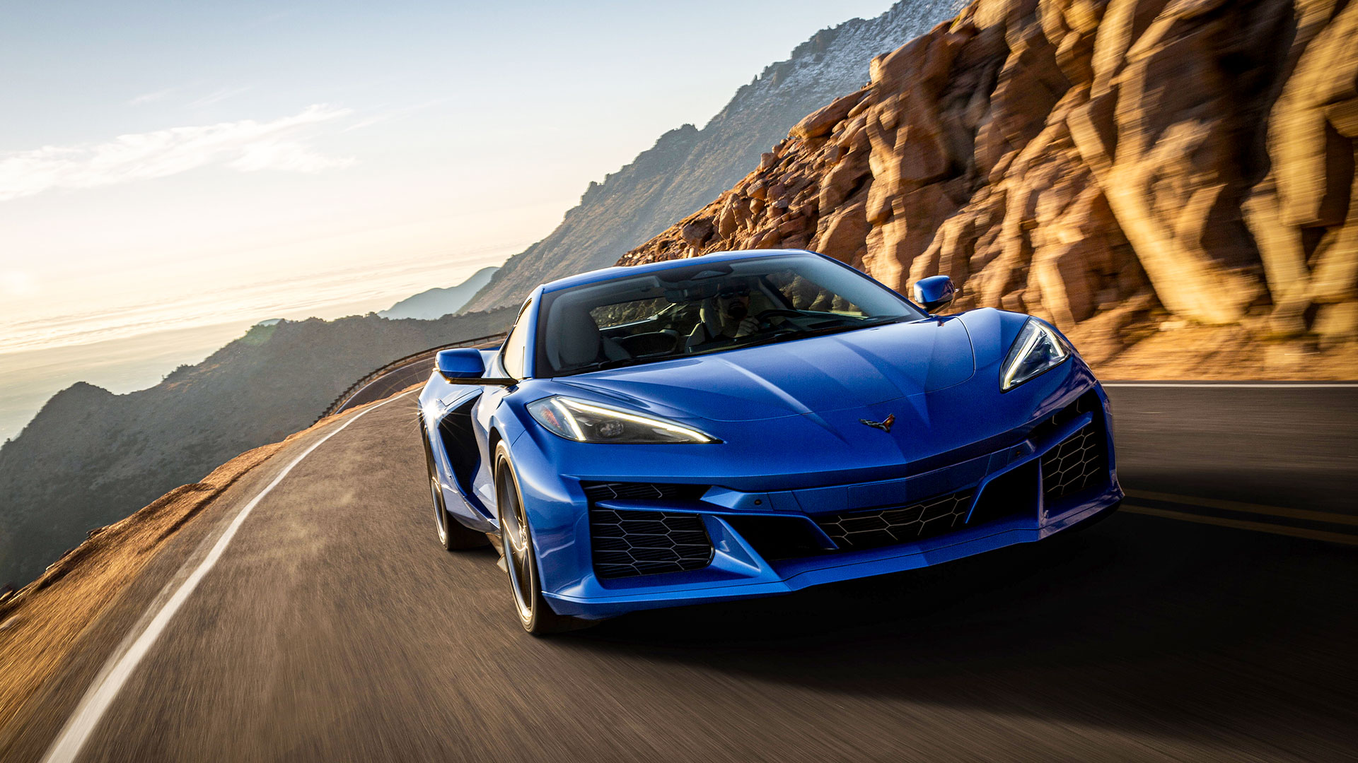 Chevrolet Corvette E-Ray 2025