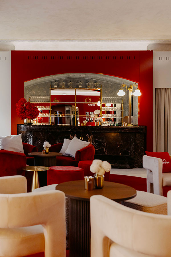 Vue détaillée du bar de la Maison OMEGA