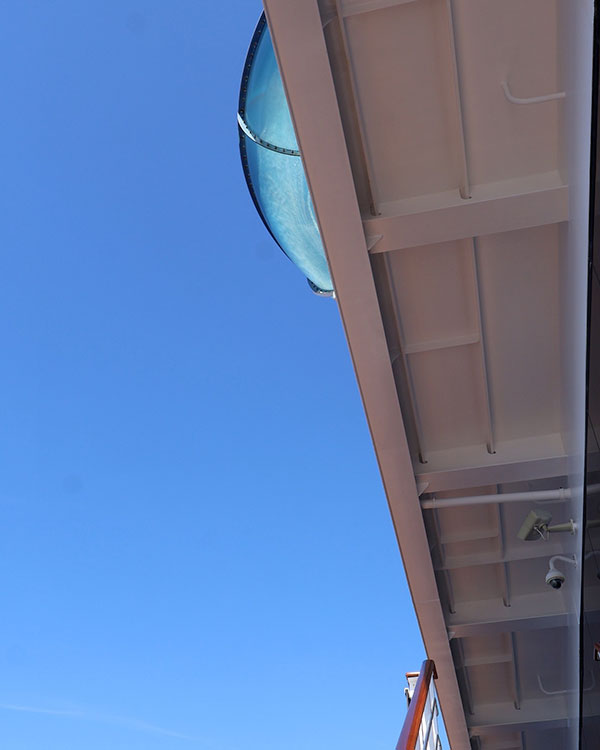 The waterslide with a view over the ocean