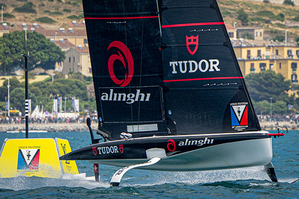 L'équipe Tudor Team Alinghi à Cagliari le 21 mai dernier