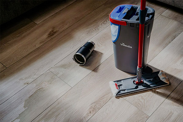 The Vileda H2prO mop