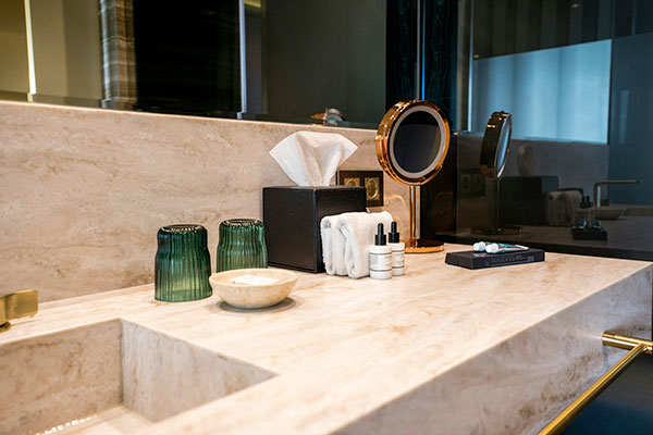How to furnish your home like a gentleman - Bathroom - Counter