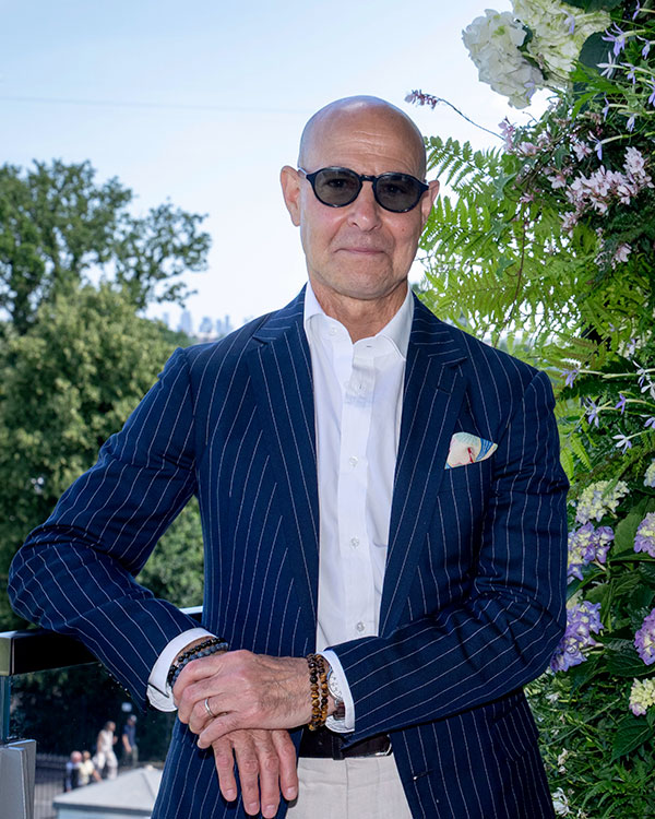 Stanley Tucci avec un style en parfaite harmonie à Wimbledon - Bien s'habiller au tennis