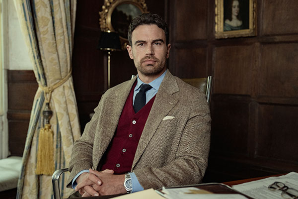 Un style sans anicroche pour Theo James