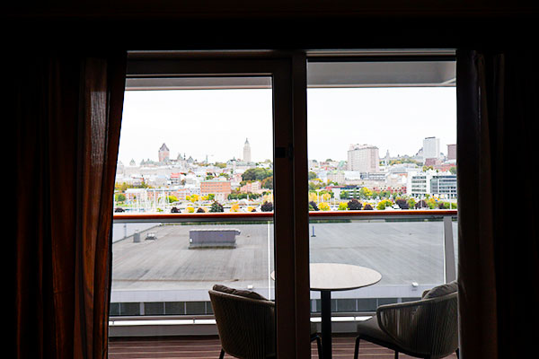 Terrasse des Ocean Suites avec la vue du Vieux-Québec